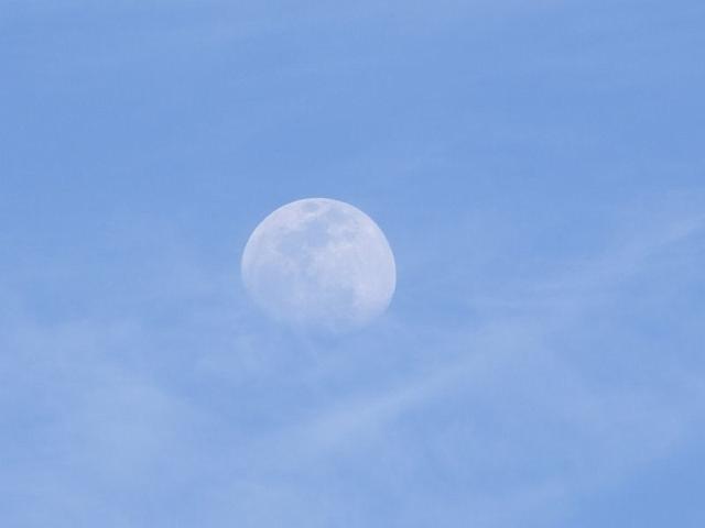 069-Moon.jpg