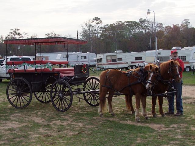 MCTRA-Christmas-Ride-12-10-2011-012.JPG