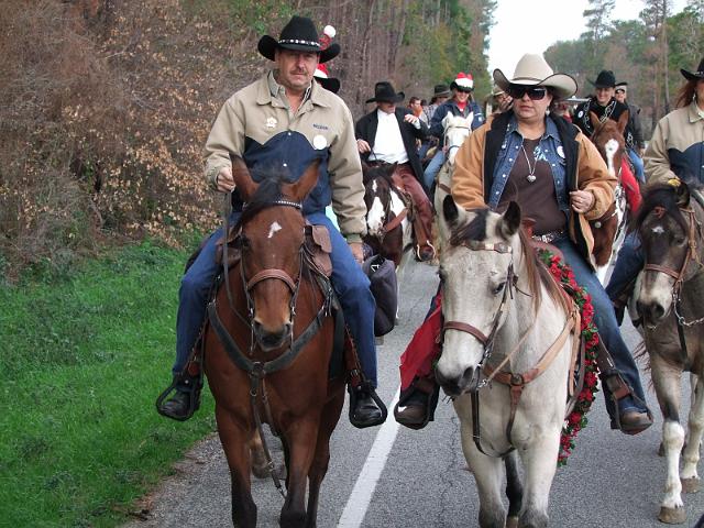 MCTRA-Christmas-Ride-12-10-2011-023.JPG