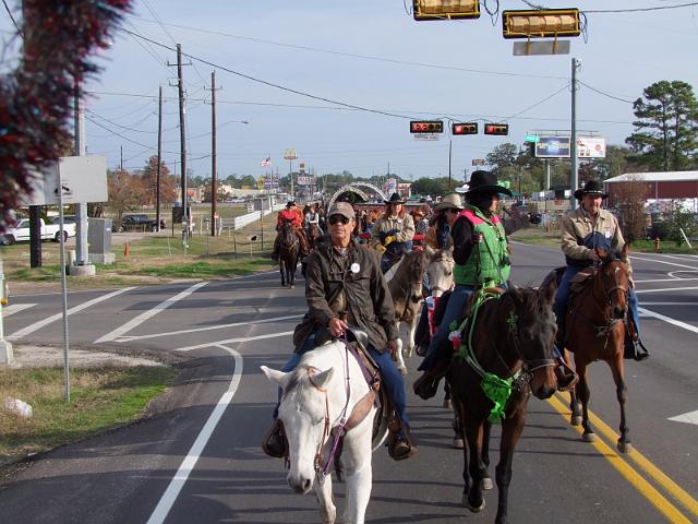 MCTRA-Christmas-Ride-12-10-2011-033.JPG
